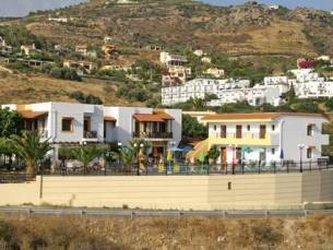 8 daagse vliegvakantie naar Pennystella in agia pelagia, griekenland