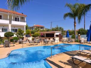 Aparthotel Theoxenia