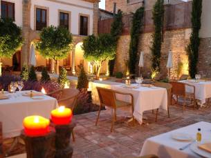 Hotel Puerta de la Luna