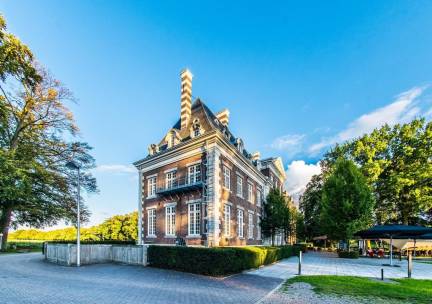 Proef de magie van een verblijf in een Suite in het historische kasteel Pietersheim in Belgisch Limburg nabij Maastricht, Luik en Aken