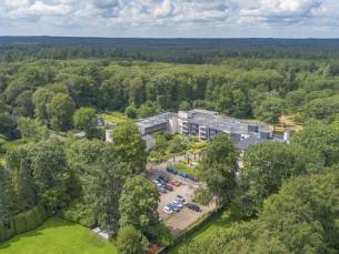 Luxe 4*-hotel op de Veluwe nabij Arnhem met heerlijke wellness en terras incl. ontbijt, 2-gangendiner & GRATIS parkeren!