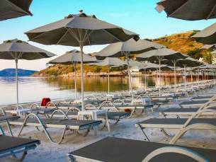 Azka Hotel
