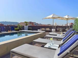 Hotel H10 Casanova