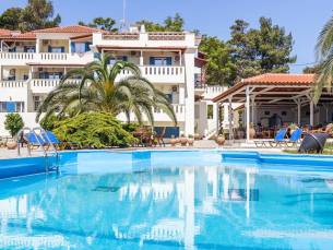 Hotel Stafylos Suites