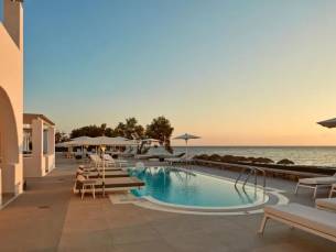 Costa Grand Resort & Spa