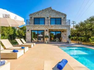 Villa Petra Elia