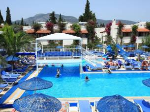 Summer Garden Suites and Beach Hotel