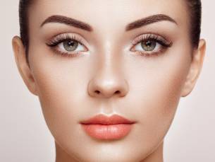 Wimperextensions one by one of 3D