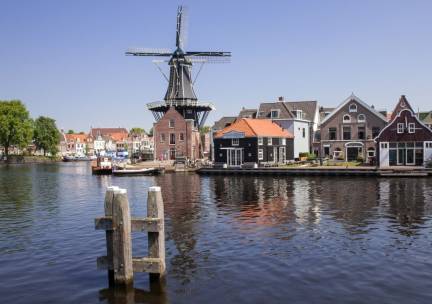 Verblijf in het sfeervolle Haarlem nabij Bloemendaal incl. ontbijt & koffie met gebak!