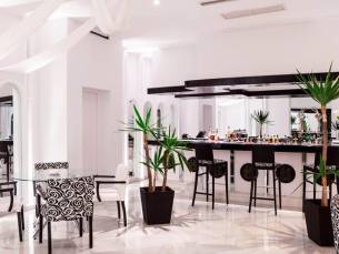 Aparthotel Albayzin del Mar