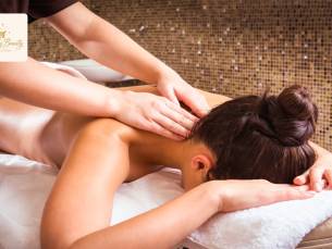 Ontspannings- of kriebelmassage of Japanese head spa (35 of 60 min)