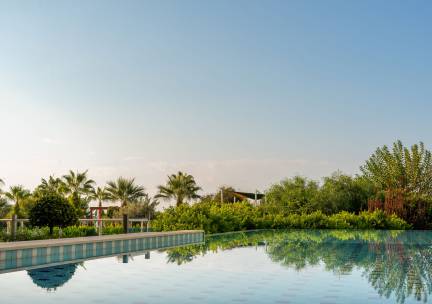 Commodore Elite Suites & Spa