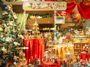 ???? Overnacht op een TOPLOCATIE in het historische centrum van Brugge en stap direct de magische kerstmarkt bij de Grote Markt op!