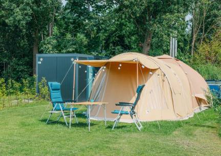 Kampeerplaats met priv&eacute; sanitair