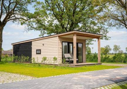 Wellnesslodge | jacuzzi, sauna en sunshower | 2 personen