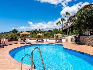 Hotel Rural Almazara