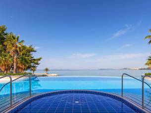 Le Meridien Lav Split