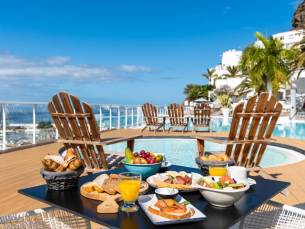 Aparthotel Marina Bay View - adults only