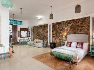 El Charco Suites
