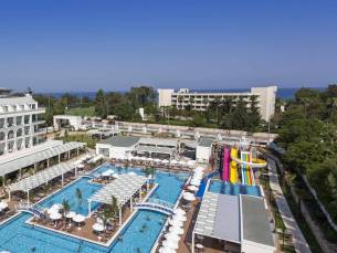 Karmir Resort & Spa