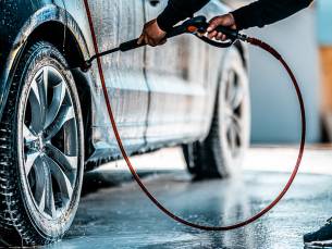 Uitgebreide autowasbeurt bij Wasstraat & Autobedrijf Wemmenhove