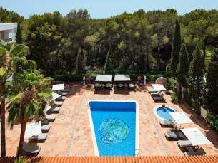 8 daagse vliegvakantie naarArgamassa Palace Suite in santa eulalia, spanje
