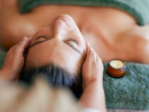 Chinese headspa + hoofdmassage (45 min)