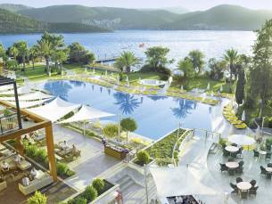 8 daagse vliegvakantie naar Doubletree by Hilton Isil Club in torba, turkije