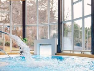 Familievakantie o.b.v. ALL-INCLUSIVE in Igls + hotel met binnen- & buitenzwembad, speeltuin &eacute;n Welcome Card voor kortingen op kinderactiviteiten & kids t/m 9 jaar verblijven GRATIS!