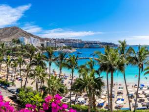 Geniet van de winterzon in Maspalomas en verken het eiland Gran Canaria incl. vlucht, ontbijt en huurauto