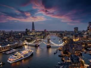 Ontdek Londen vanuit een toplocatie: 4*-hotel in Bloomsbury + vlucht, ontbijt & iconische City Cruise!