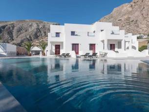 Mar 'n' Mar Crown Hotel and Suites