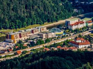 Geniet met het hele gezin in een schitterend 4*-hotel in La&scaron;ko met wellness en zwembaden incl. ontbijt en diner