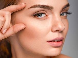 Wimperlift of -extensions, henna brows of brow lamination