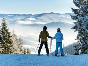 All-inclusive met het gezin op wintersportvakantie in Tirol nabij Innsbruck inclusief skipas en Gästekarte Hall-Wattens voor leuke extra's!