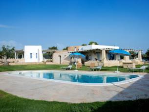 Prestige Pool Trullo