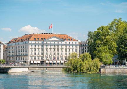 Four Seasons Des Bergues