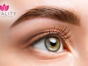Wenkbrauw- of wimperbehandeling naar keuze