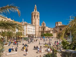 Geniet van cultuur, zon & strand in Valencia incl. vlucht & verblijf in 4*-hotel met heerlijk zwembad!