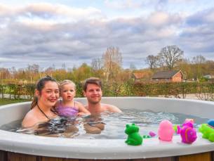 Baby- & kinderbungalow 'Ridders & prinsessen' met sauna & warme bubbeltub I 5 pers.
