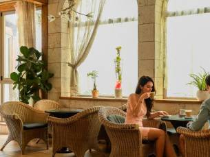 Hotel Alba Seleqtta