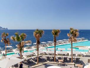 8 daagse vliegvakantie naar 7Pines Resort in cala codolar, spanje