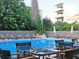 Amphitryon Boutique Hotel