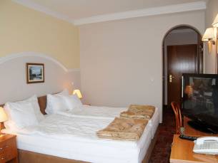 Makpetrol Hotel