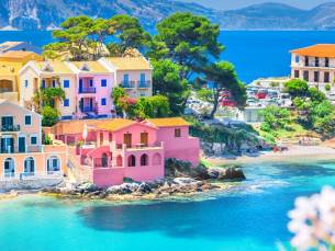 LUXE 5*-hotel op het Ionische eiland Kefalonia o.b.v. halfpension incl. vlucht, een huurauto en GRATIS parkeren!