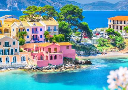 LUXE 5*-hotel op het Ionische eiland Kefalonia o.b.v. halfpension incl. vlucht, een huurauto en GRATIS parkeren!