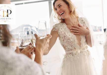 Bruidsjurken passen (2 tot 3 uur) + glas bubbels en koekje Ã³f high tea naar keuze