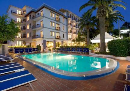 Hotel Caravel