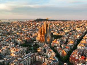 Beleef bruisend Barcelona in een 4*-hotel op loopafstand van de Sagrada Familia! Incl. vlucht & ontbijt