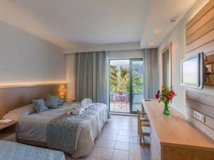 Tigaki Beach Hotel